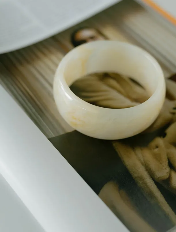 Sculpted Resin Bangle – Ivory Drift made by Bibi & Kim