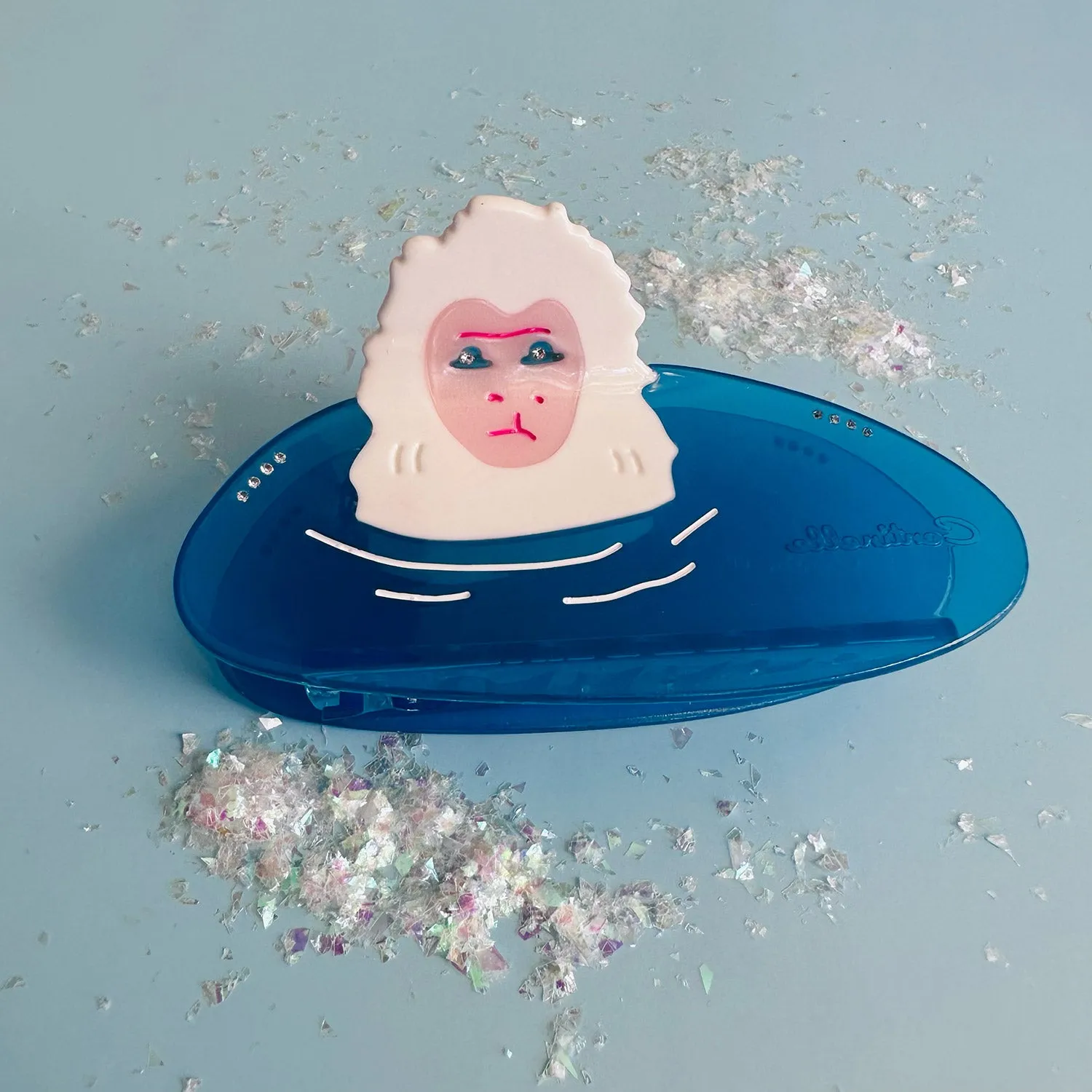 Snow Monkey Hair Claw sold by Centinelle