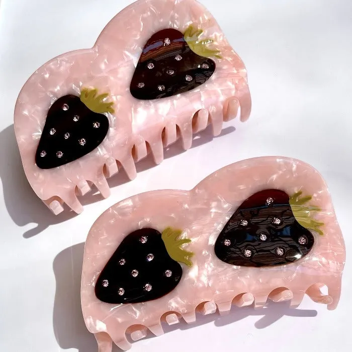 Strawberries Hair Claw sold by Centinelle product image thumbnail 4