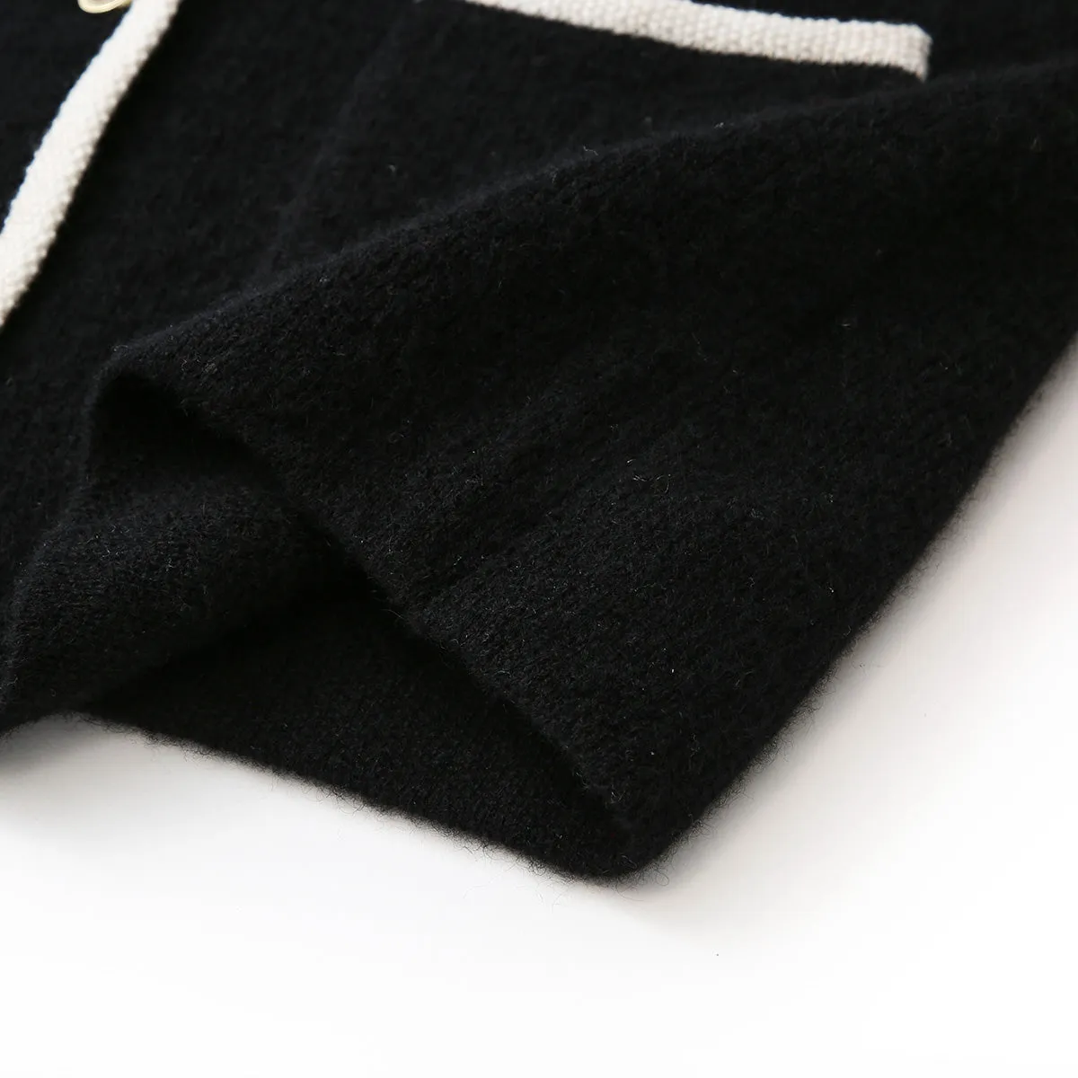 100% Cashmere Women's Two-Tone Buttoned Cardigan sold by COMOBOCA product image thumbnail 5