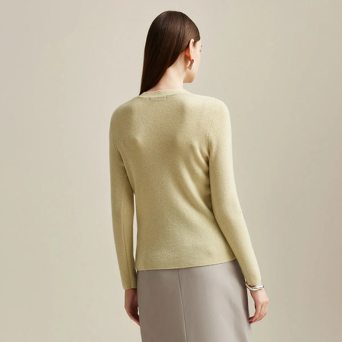100% Cashmere Women's Ribbed V-Neck Sweater sold by COMOBOCA product image thumbnail 2