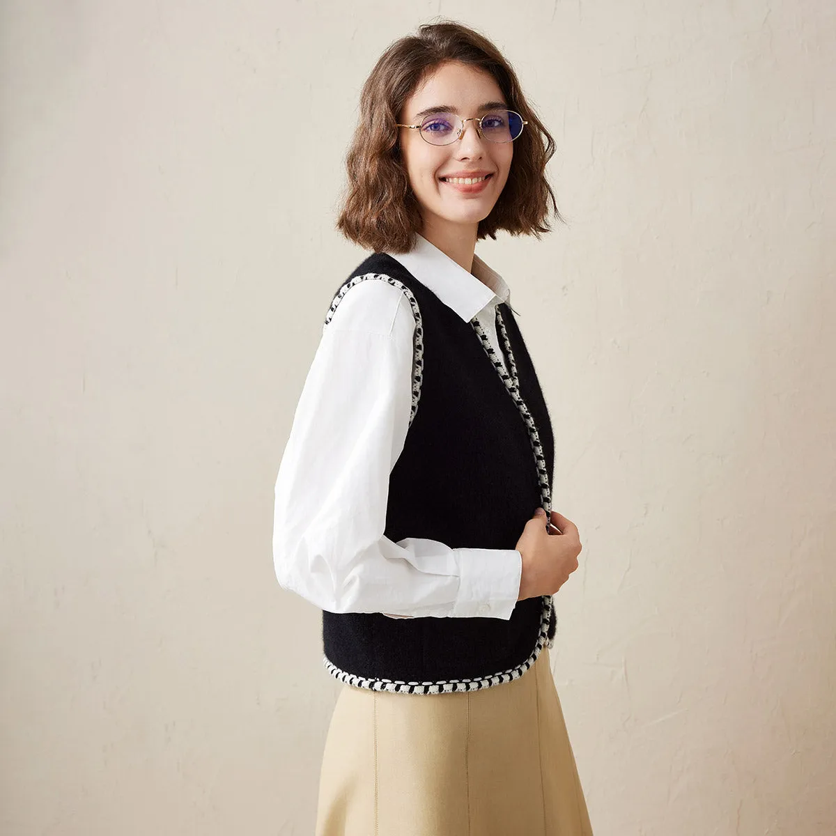 100% Cashmere Knit Front Pockets Vest with Contrast Trim sold by COMOBOCA product image thumbnail 2