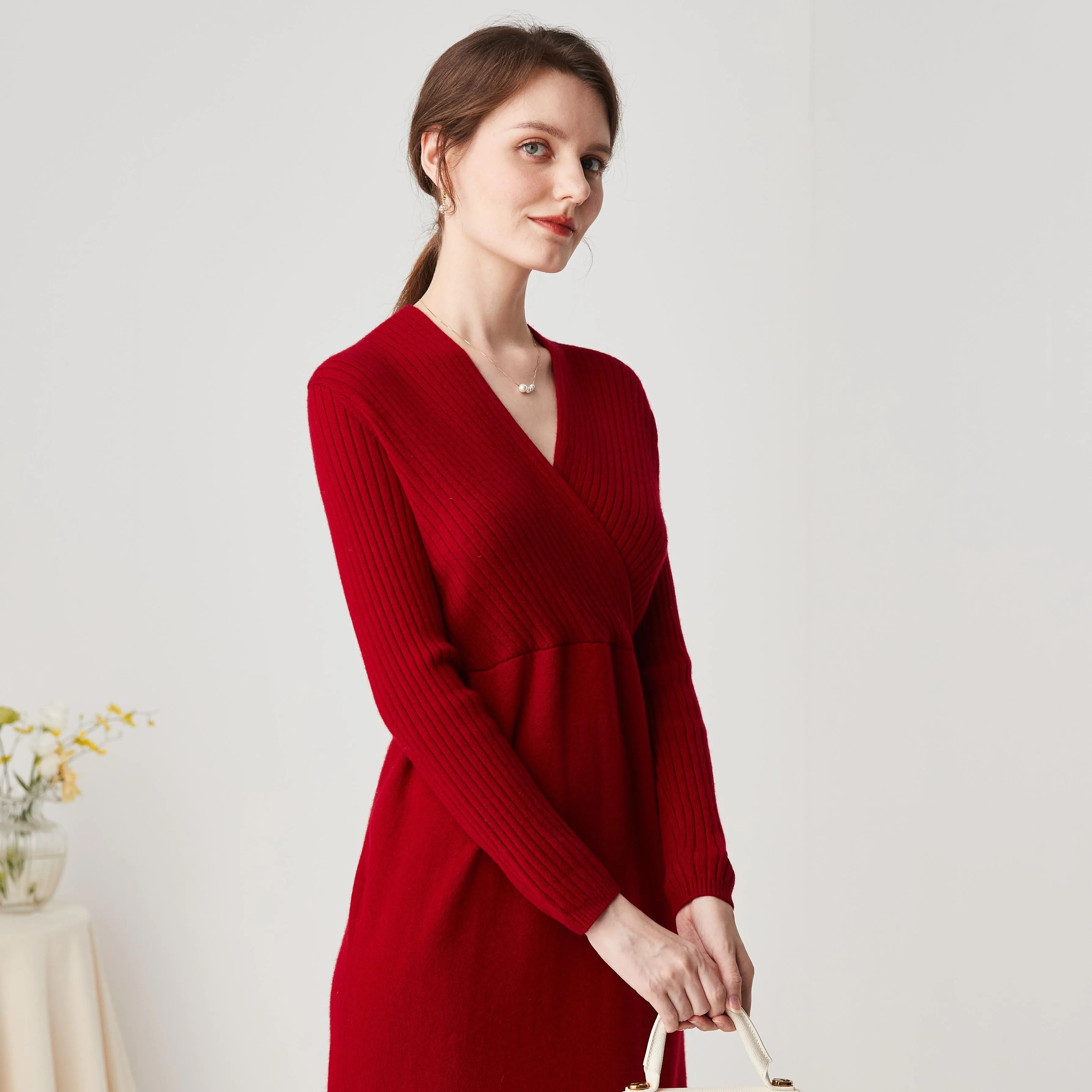 100% Cashmere Women's Knit V-Neck Midi Dress sold by COMOBOCA product image thumbnail 5