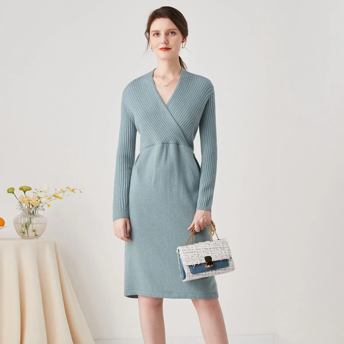 100% Cashmere Women's Knit V-Neck Midi Dress sold by COMOBOCA