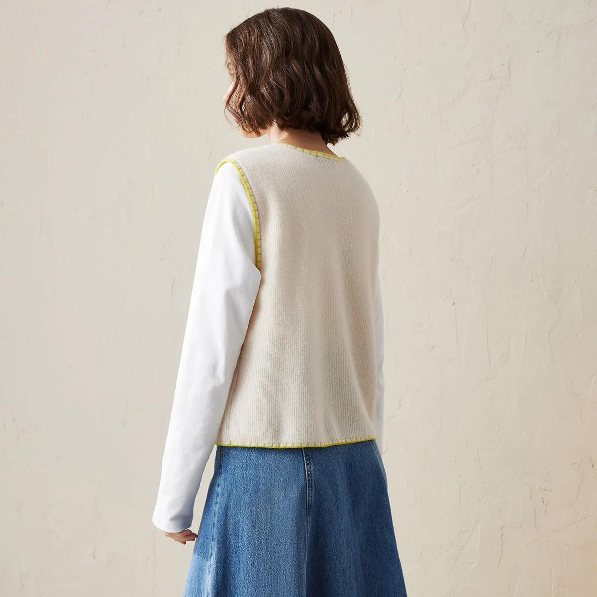 100% Cashmere Chic Sleeveless Knit Vest sold by COMOBOCA product image thumbnail 5