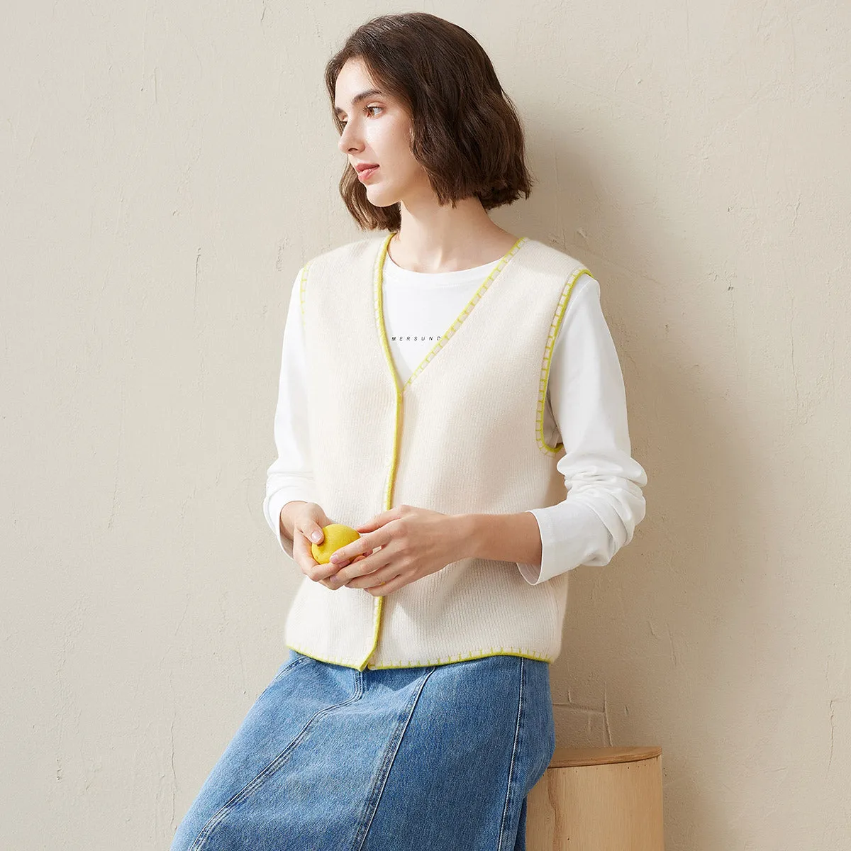 100% Cashmere Chic Sleeveless Knit Vest sold by COMOBOCA product image thumbnail 4