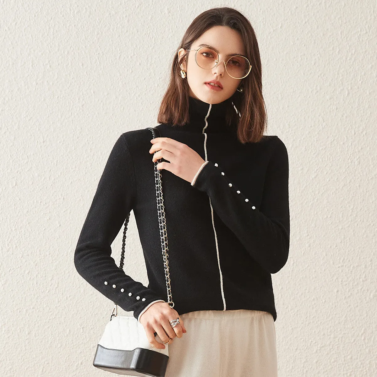 100% Cashmere Women's Pearl Buttoned Sweater sold by COMOBOCA product image thumbnail 5