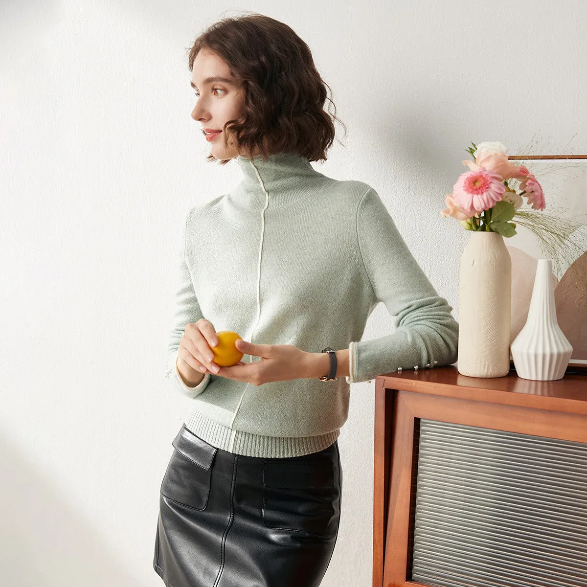 100% Cashmere Women's Pearl Buttoned Sweater sold by COMOBOCA product image thumbnail 3