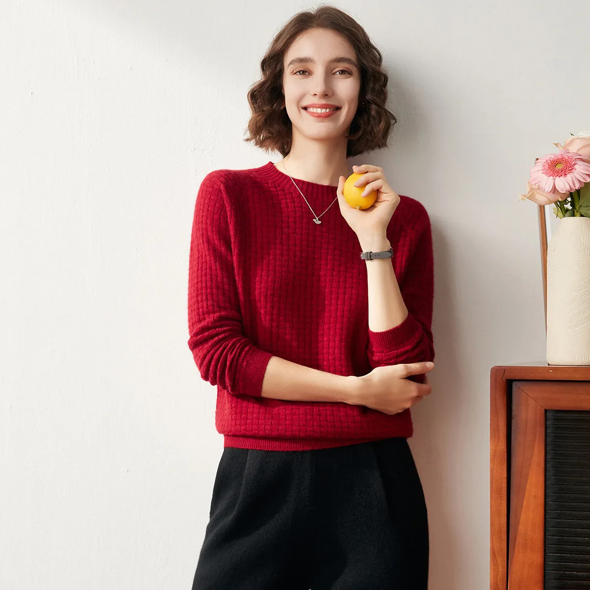 100% Cashmere Women's Round Neck Ribbed Knit Sweater sold by COMOBOCA product image thumbnail 5