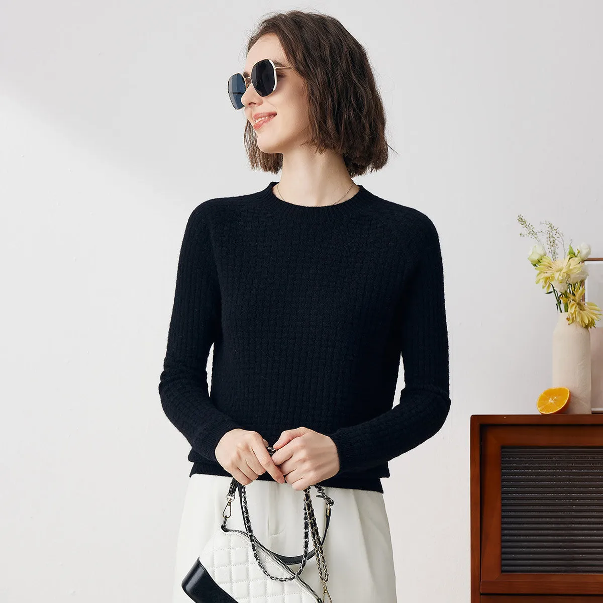 100% Cashmere Women's Round Neck Ribbed Knit Sweater sold by COMOBOCA product image thumbnail 2