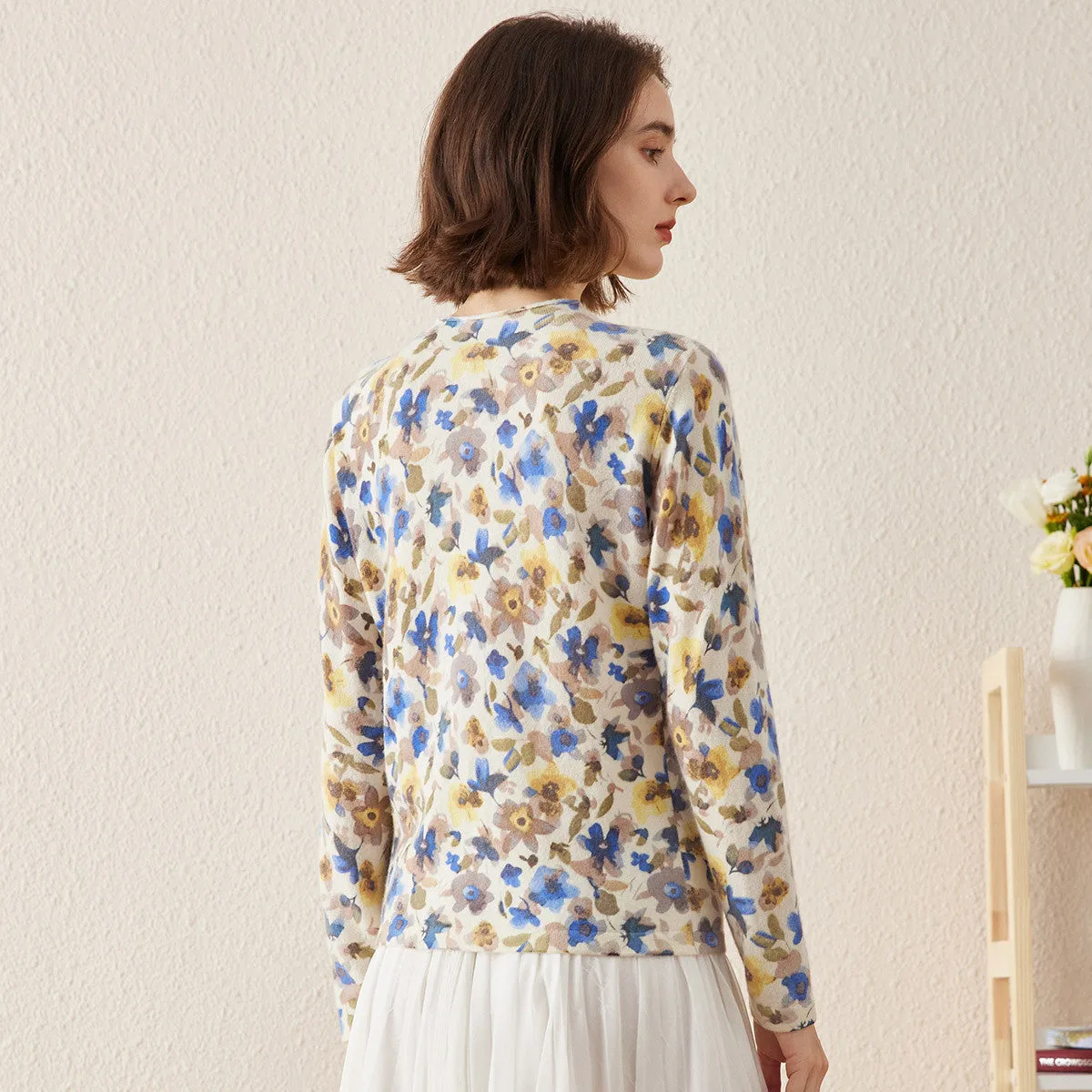 100% Cashmere Women's Floral Print Sweater sold by COMOBOCA product image thumbnail 3