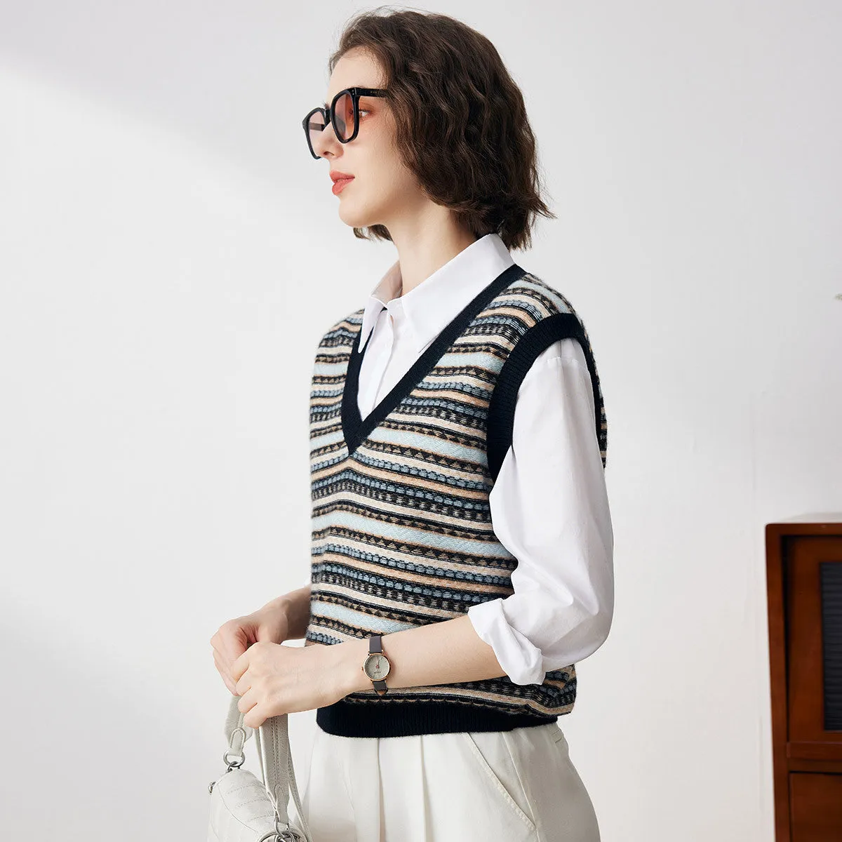 100% Cashmere Stylish V-Neck Striped Knit Vest sold by COMOBOCA product image thumbnail 3