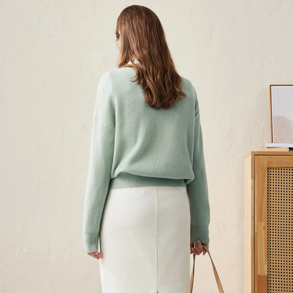 100% Wool Elegant Ribbed V-Neck Sweater sold by COMOBOCA product image thumbnail 2