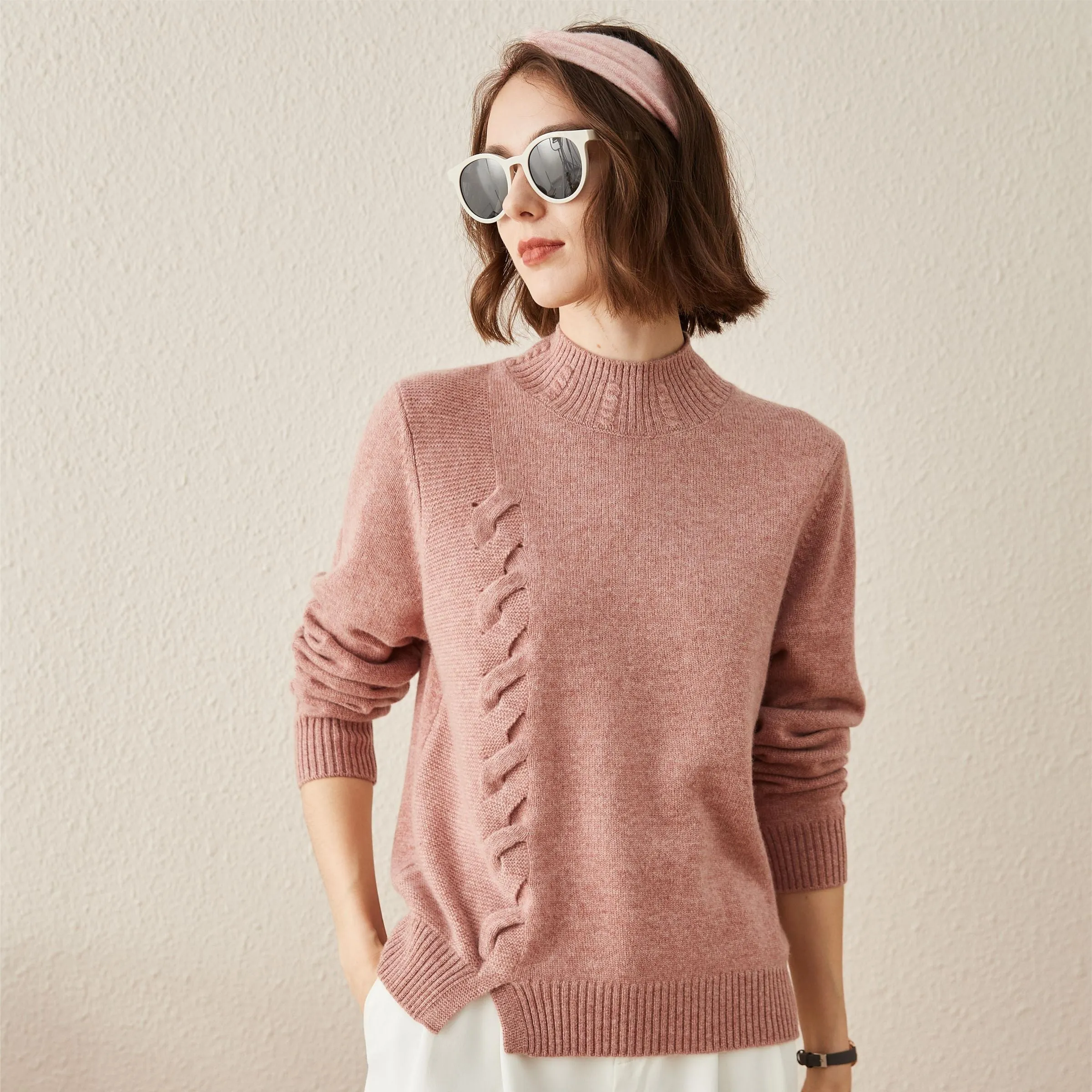 100% Cashmere Women's Ribbed Cable Knit Sweater sold by COMOBOCA product image thumbnail 2