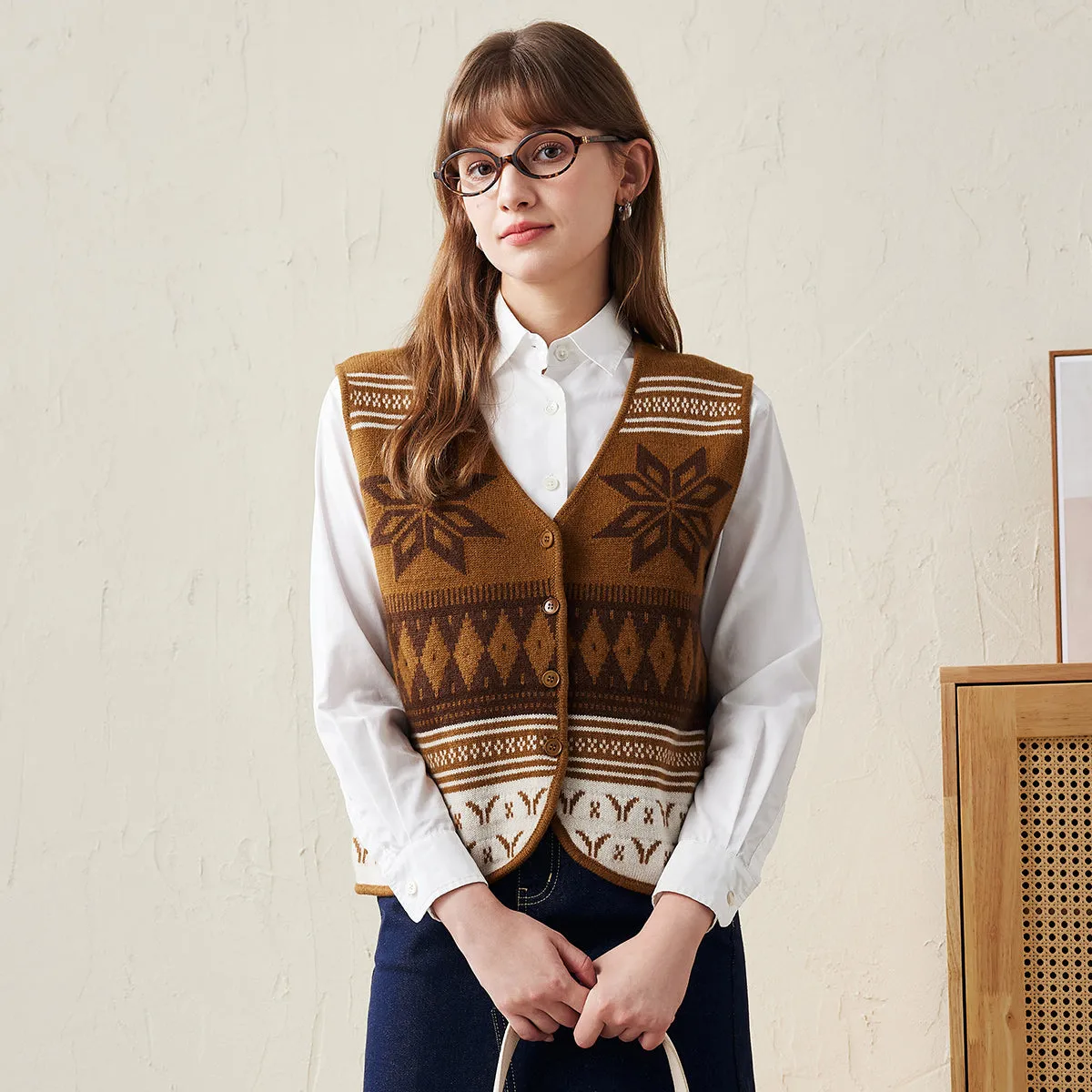 100% Wool Women's Vintage Fair Isle Knit Vest sold by COMOBOCA product image thumbnail 2