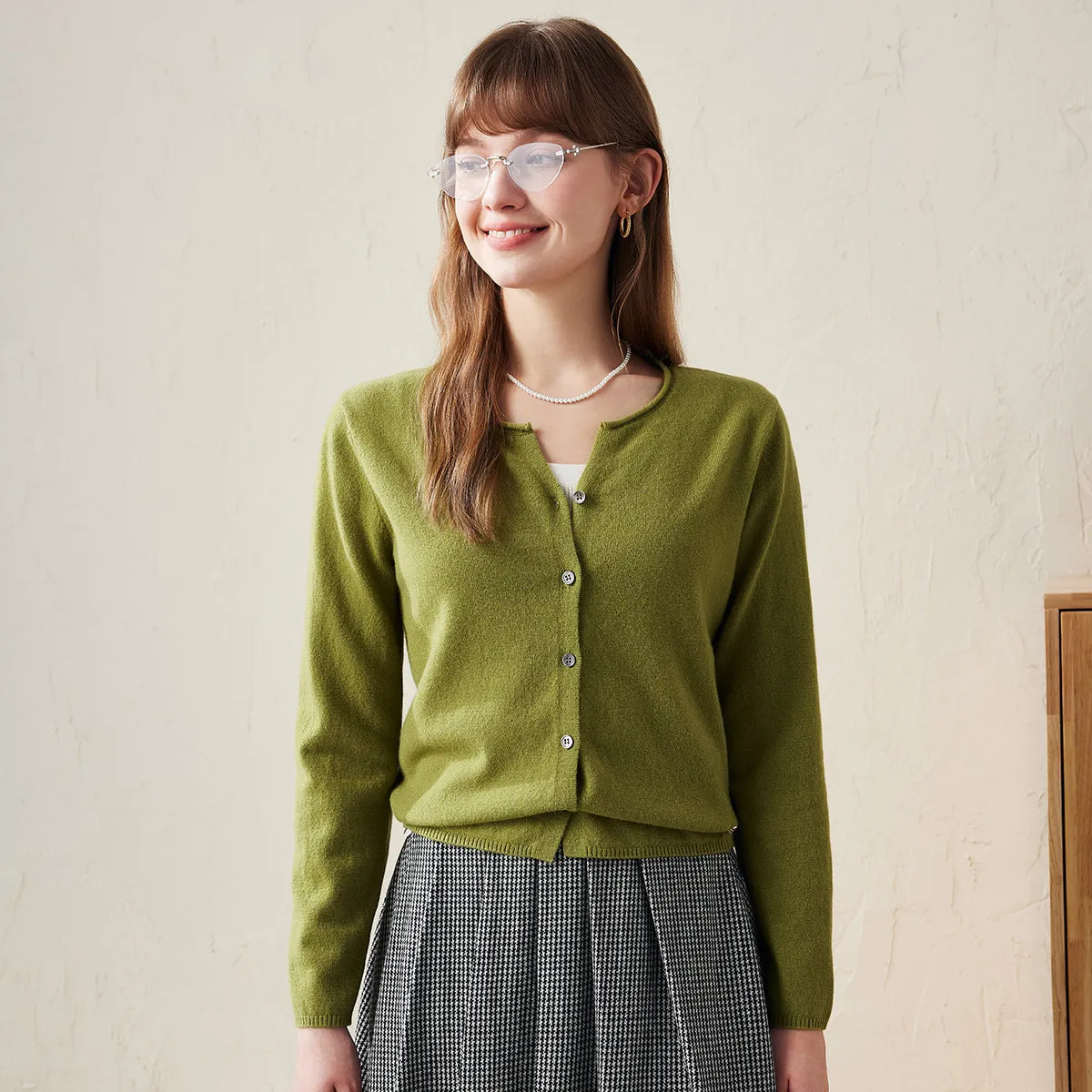 100% Wool Women's V-Neck Button Up Cardigan sold by COMOBOCA product image thumbnail 5