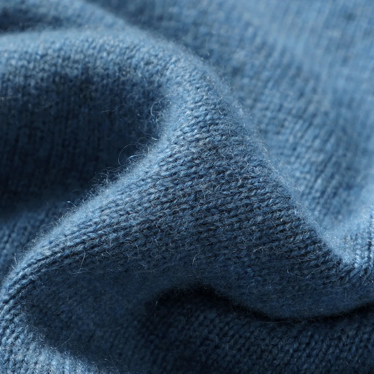 100% Cashmere Men's Ribbed Mock Neck Sweater sold by COMOBOCA product image thumbnail 4