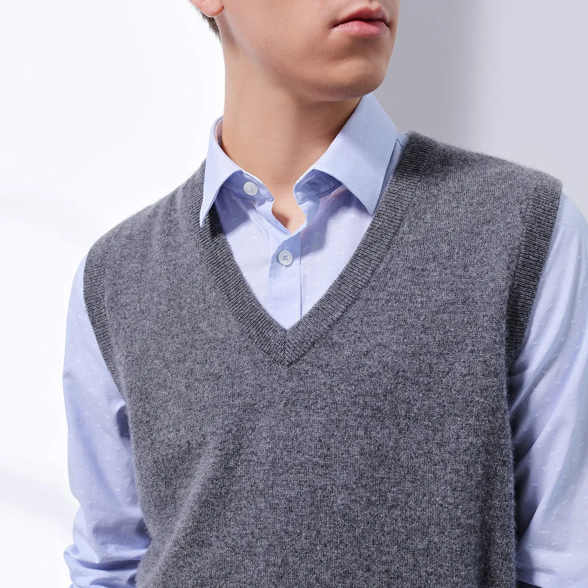 100% Cashmere Men's V-Neck Vest sold by COMOBOCA product image thumbnail 5