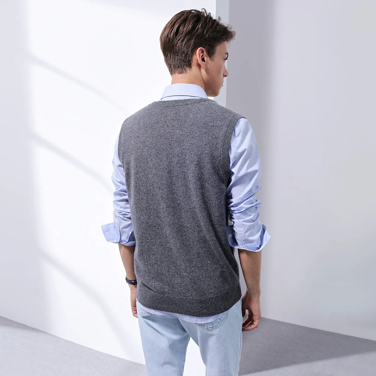 100% Cashmere Men's V-Neck Vest sold by COMOBOCA product image thumbnail 4