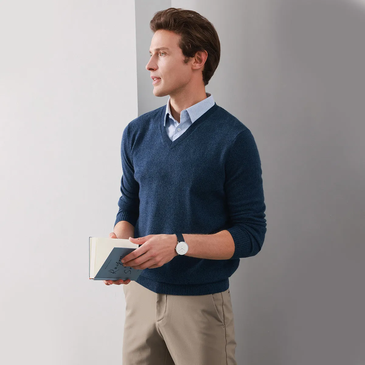 100% Cashmere Men's V-Neck Sweater sold by COMOBOCA product image thumbnail 2