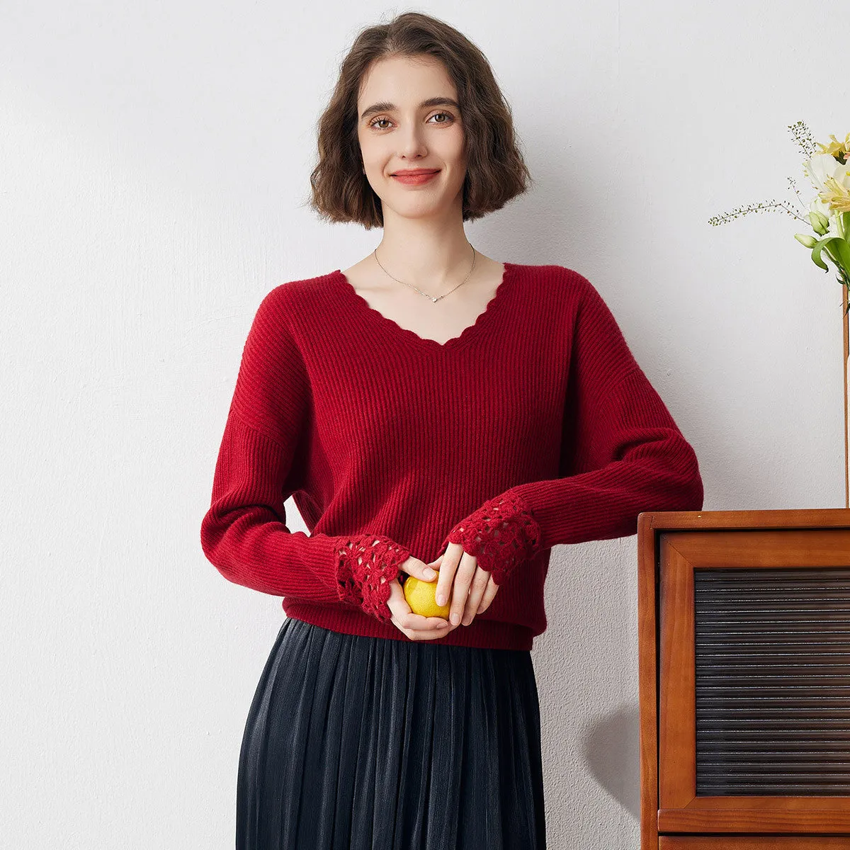 100% Cashmere Women's V-Neck Loose Knit Sweater sold by COMOBOCA product image thumbnail 2