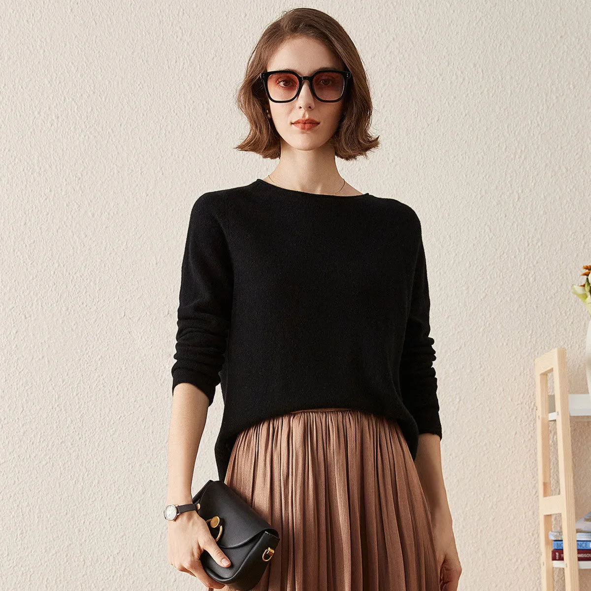 100% Cashmere Women's Loose Knit Sweater sold by COMOBOCA product image thumbnail 3