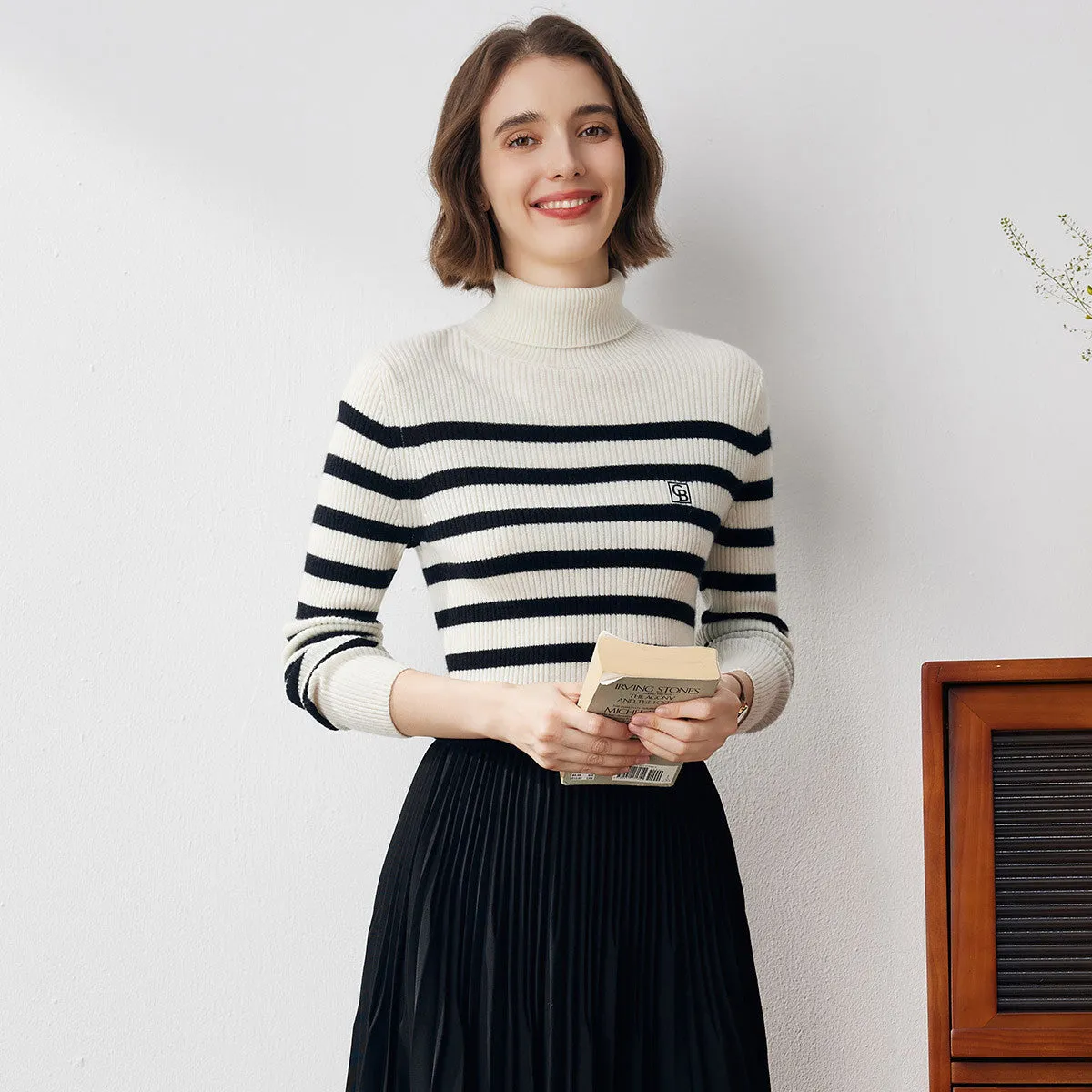 100% Cashmere Women's Striped Turtleneck Knit Sweater sold by COMOBOCA product image thumbnail 3