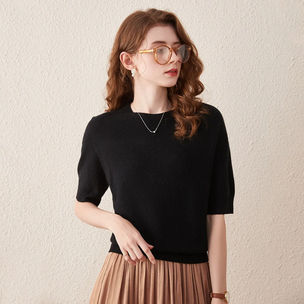 100% Wool Women's Seamless Round Neck Knit Sweater sold by COMOBOCA product image thumbnail 2