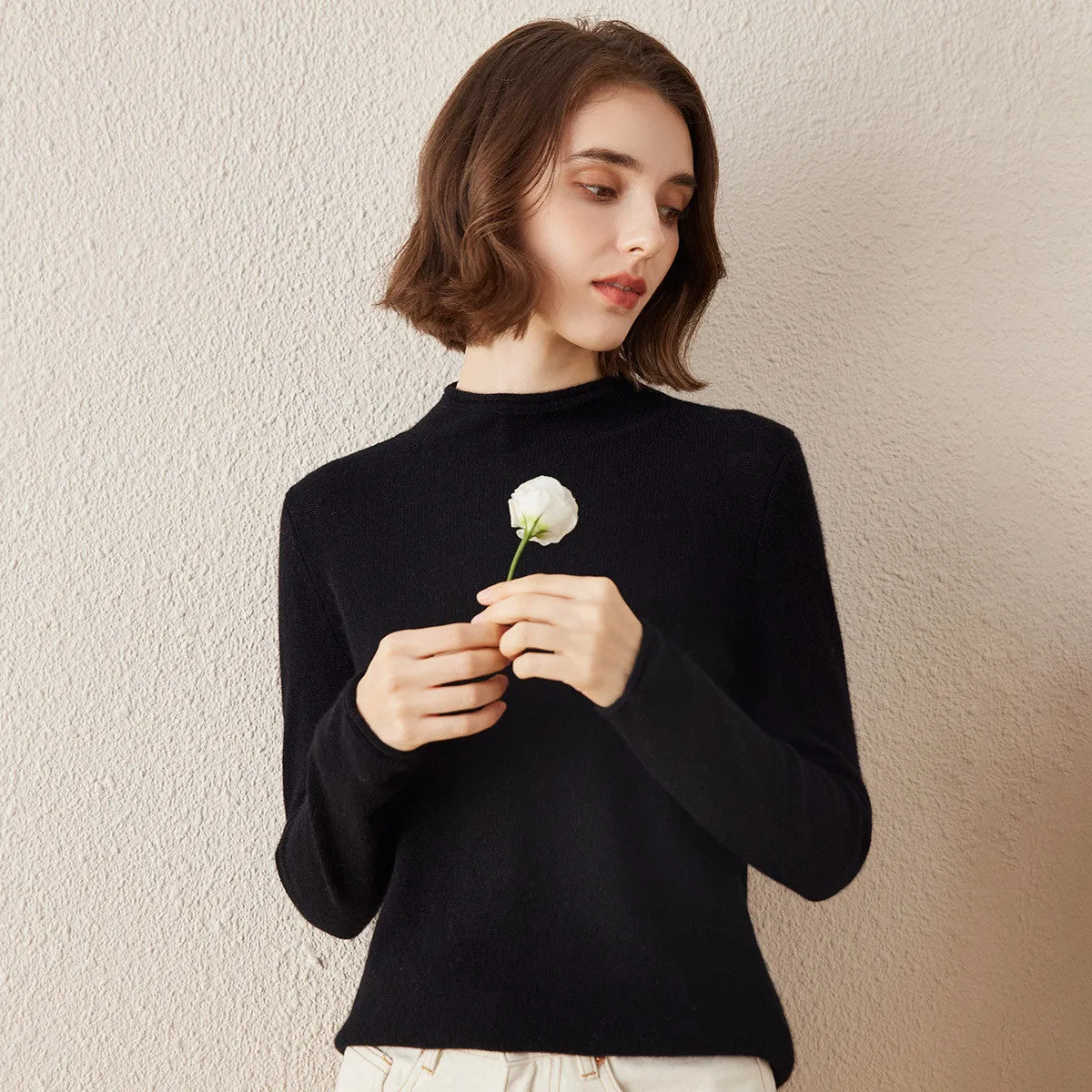 100% Cashmere Women's Round Neck Knit sweater sold by COMOBOCA product image thumbnail 2