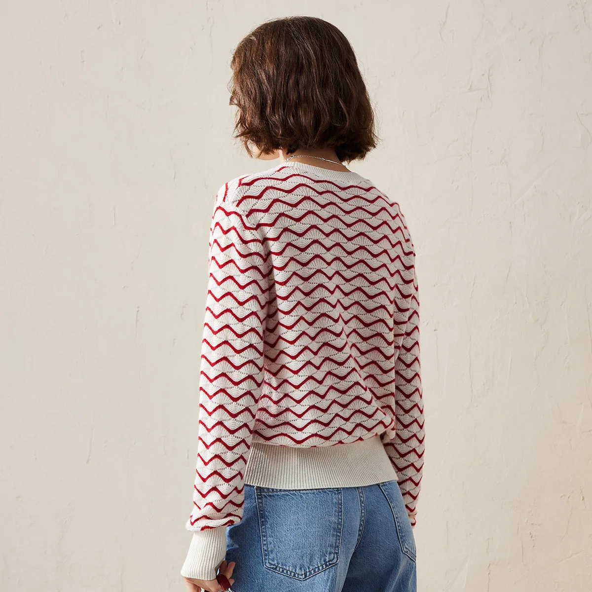 100% Cashmere Women's Wave Pattern Knit Sweater sold by COMOBOCA product image thumbnail 2