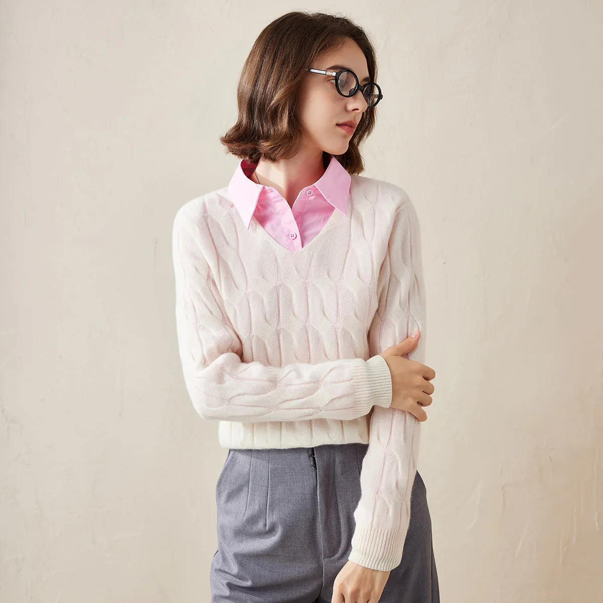 100% Cashmere Women's Cable Knit V-Neck Sweater sold by COMOBOCA product image thumbnail 5