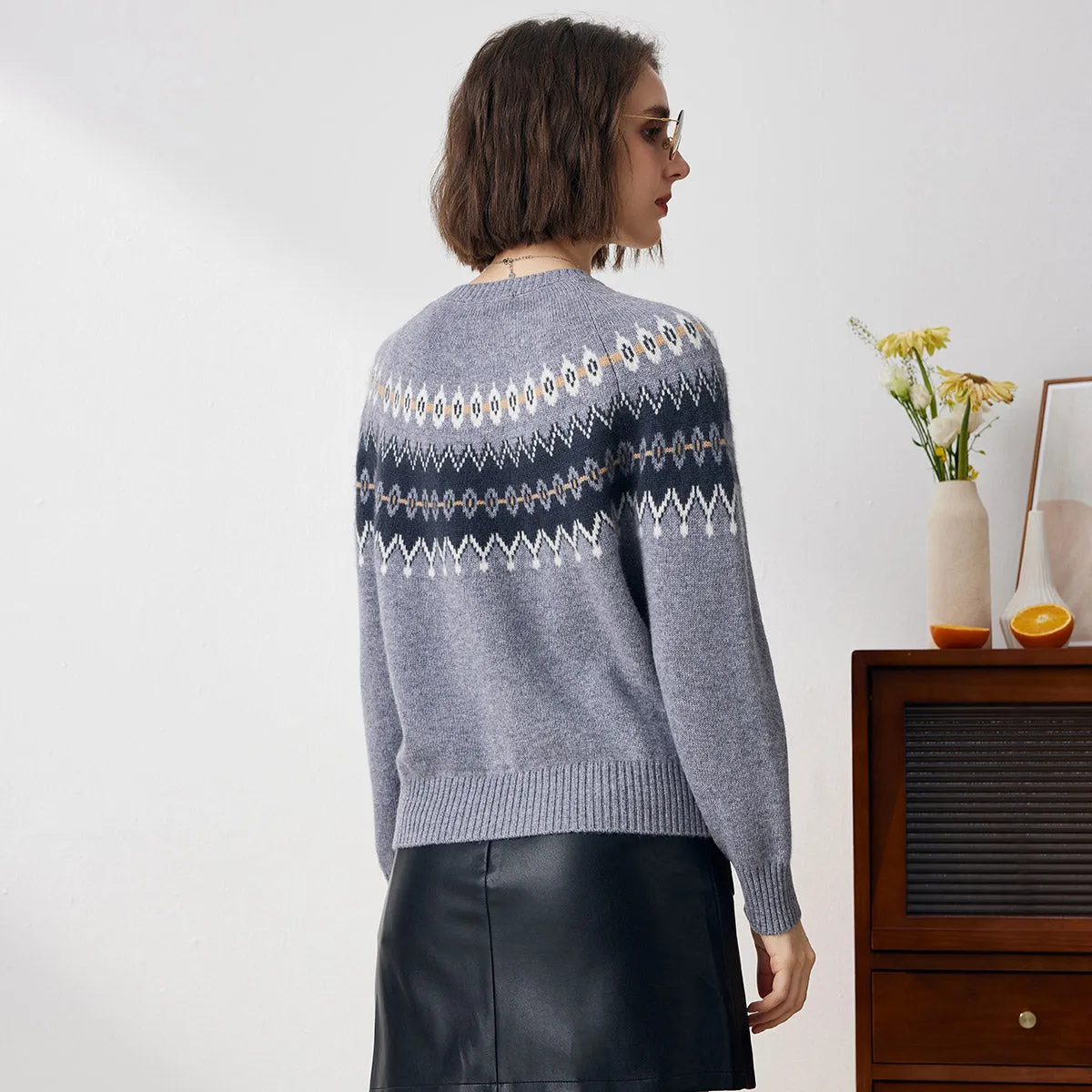 100% Cashmere Women's Cozy Nordic Knit Sweater sold by COMOBOCA product image thumbnail 5