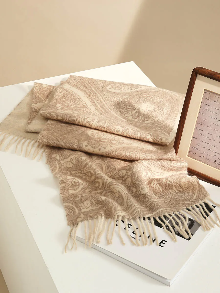 100% Cashmere Women's Paisley Pattern Fringed Scarf sold by COMOBOCA product image thumbnail 2