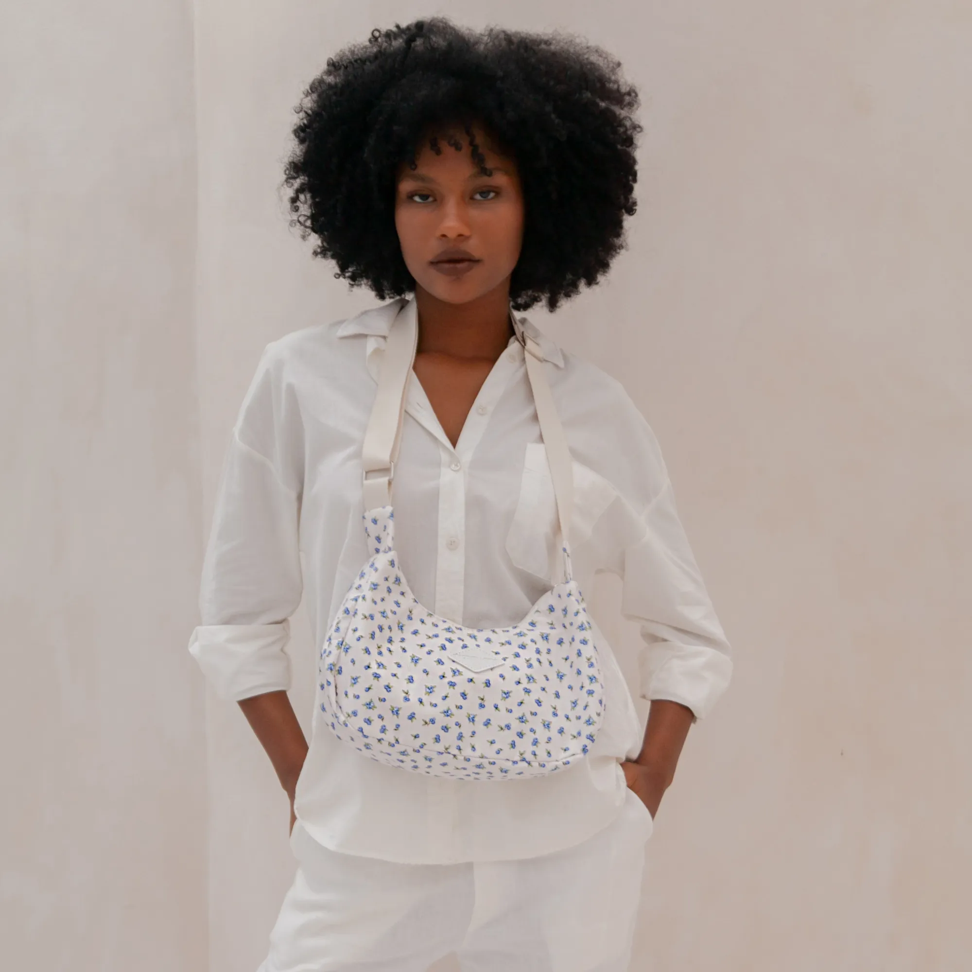 Sunset Sling Bag Mirtilo 3.9L sold by DaCosta Verde product image thumbnail 2