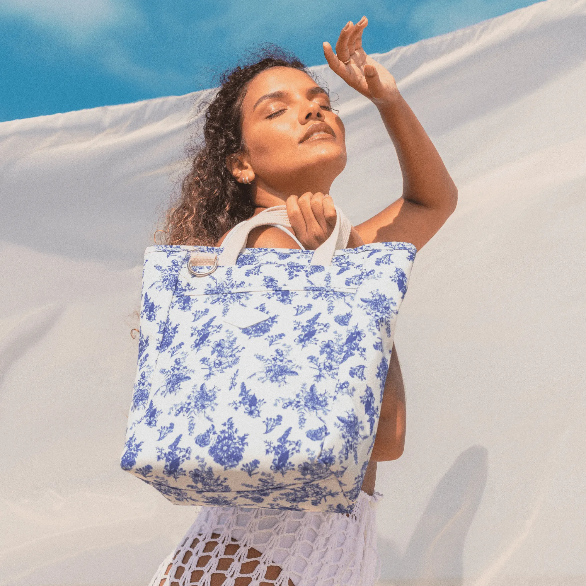 Tote Cooler Toile de Jouy sold by DaCosta Verde product image thumbnail 3