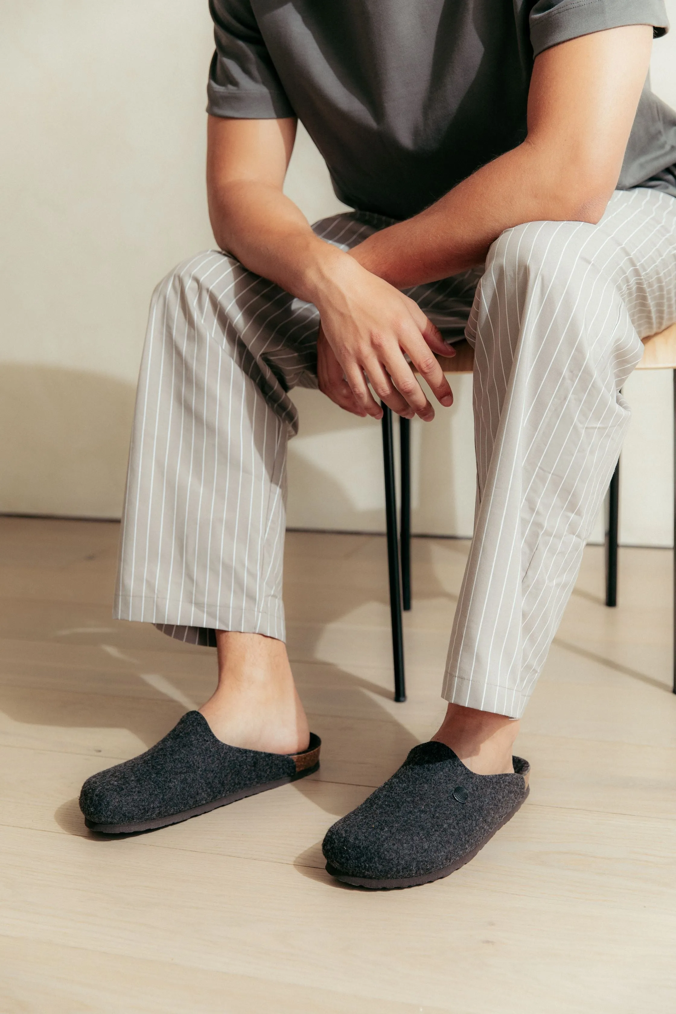 HELSINKI MONOCHROME BROWN sold by Genuins