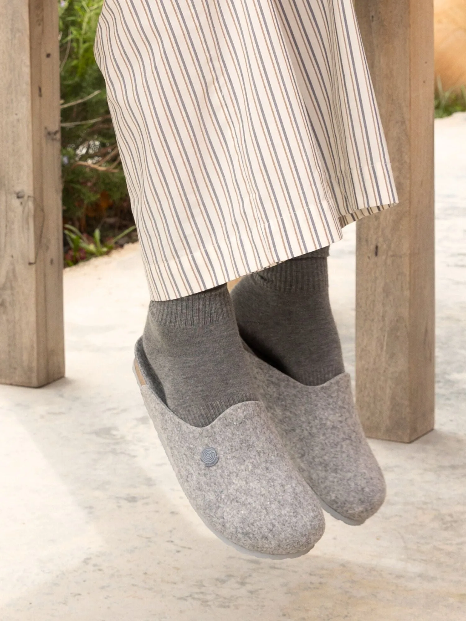 HELSINKI MONOCHROME GRAY unisex sold by Genuins product image thumbnail 3