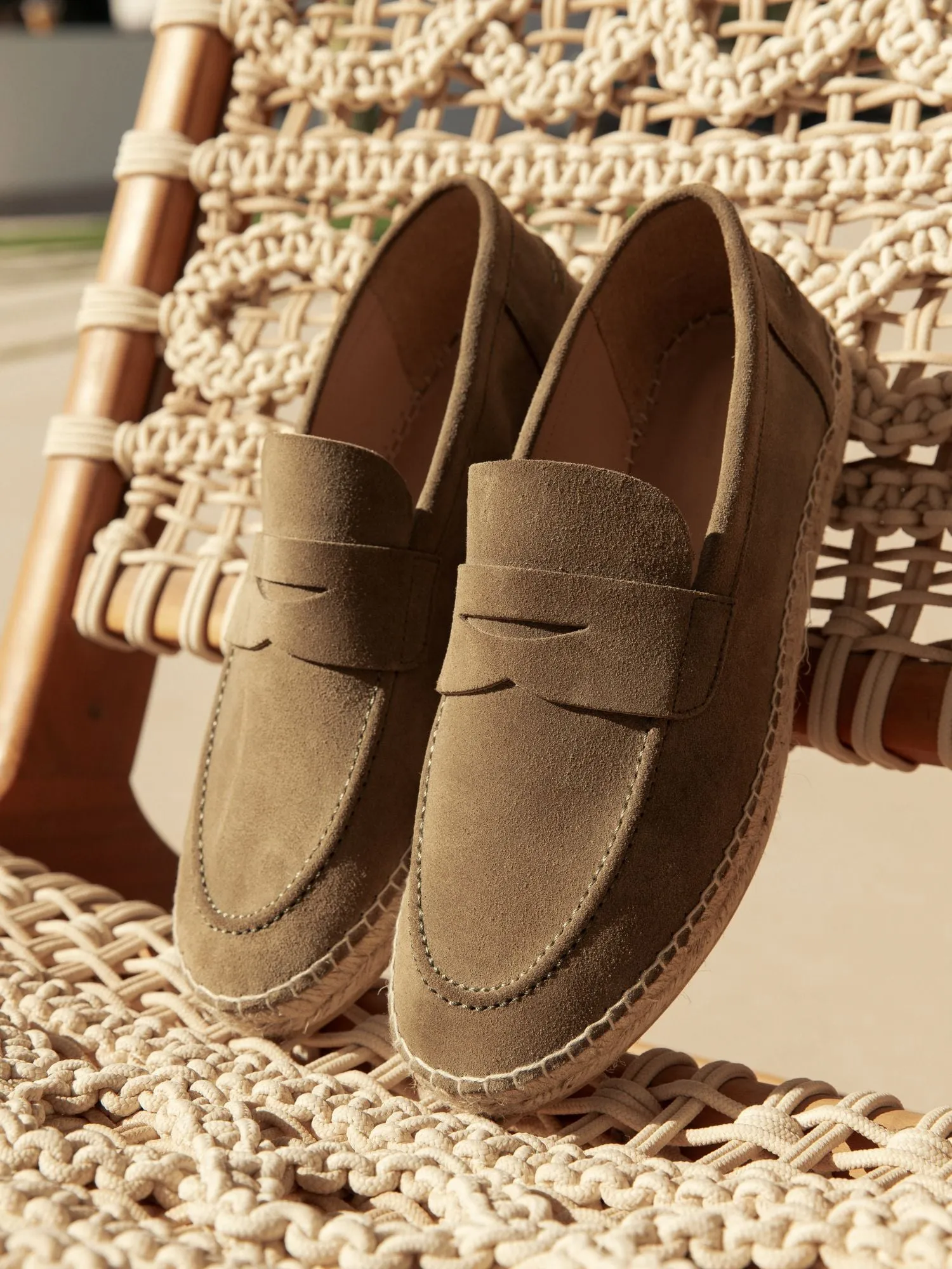 HARRY VELOUR KAKI sold by Genuins