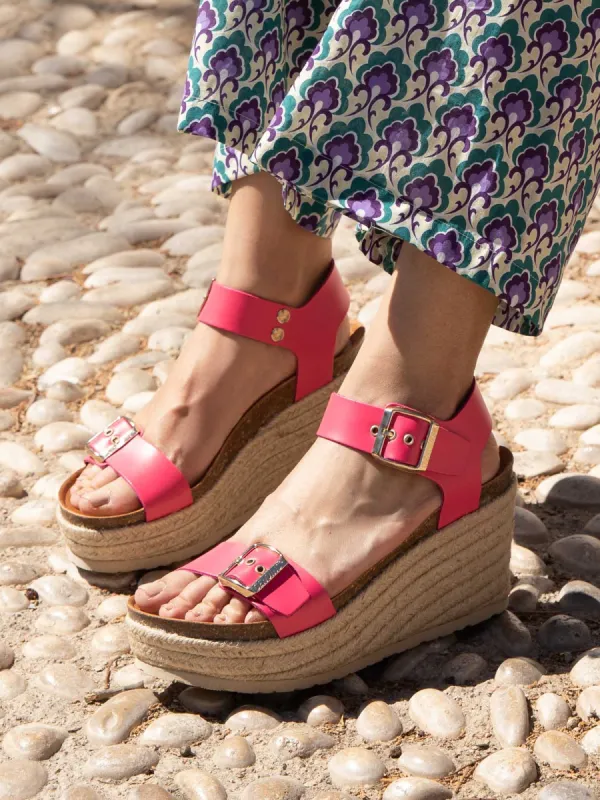 VENECIA LEATHER FUCHSIA sold by Genuins