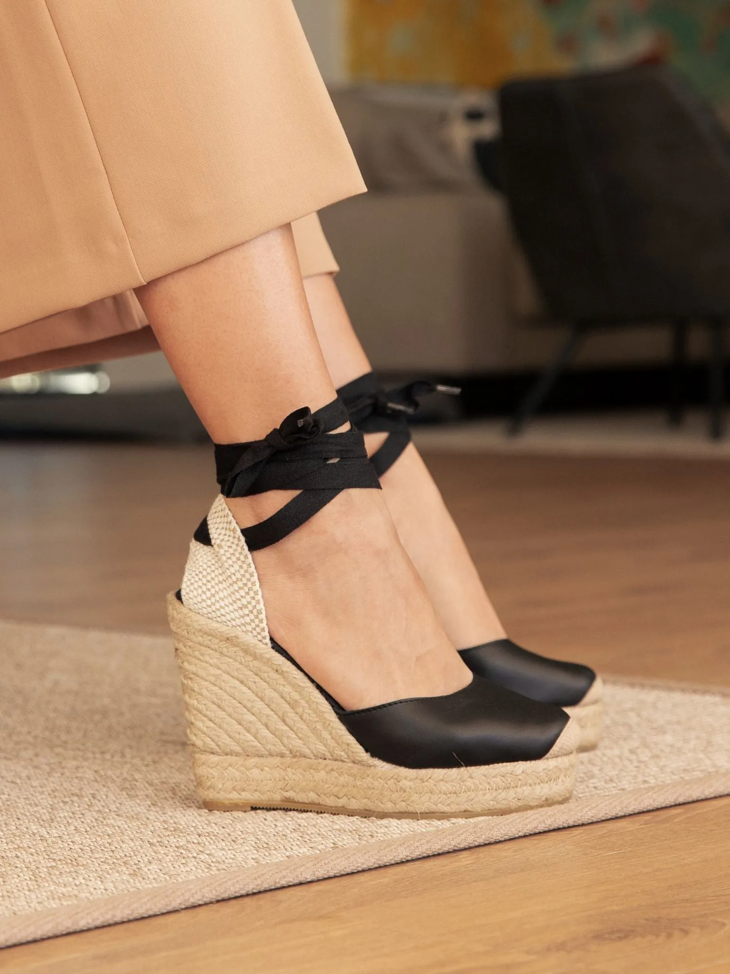 DARYA LEATHER BLACK sold by Genuins