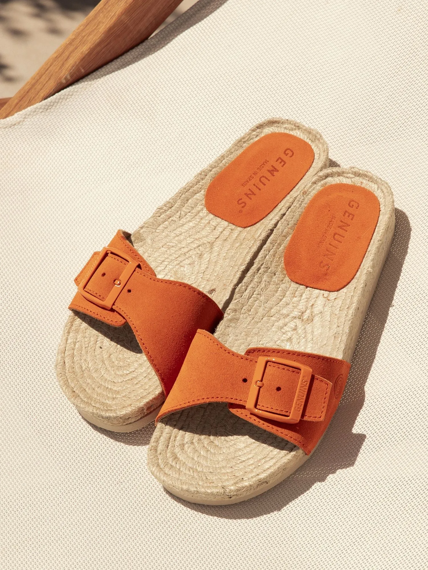 CALVIA VELOUR ORANGE sold by Genuins