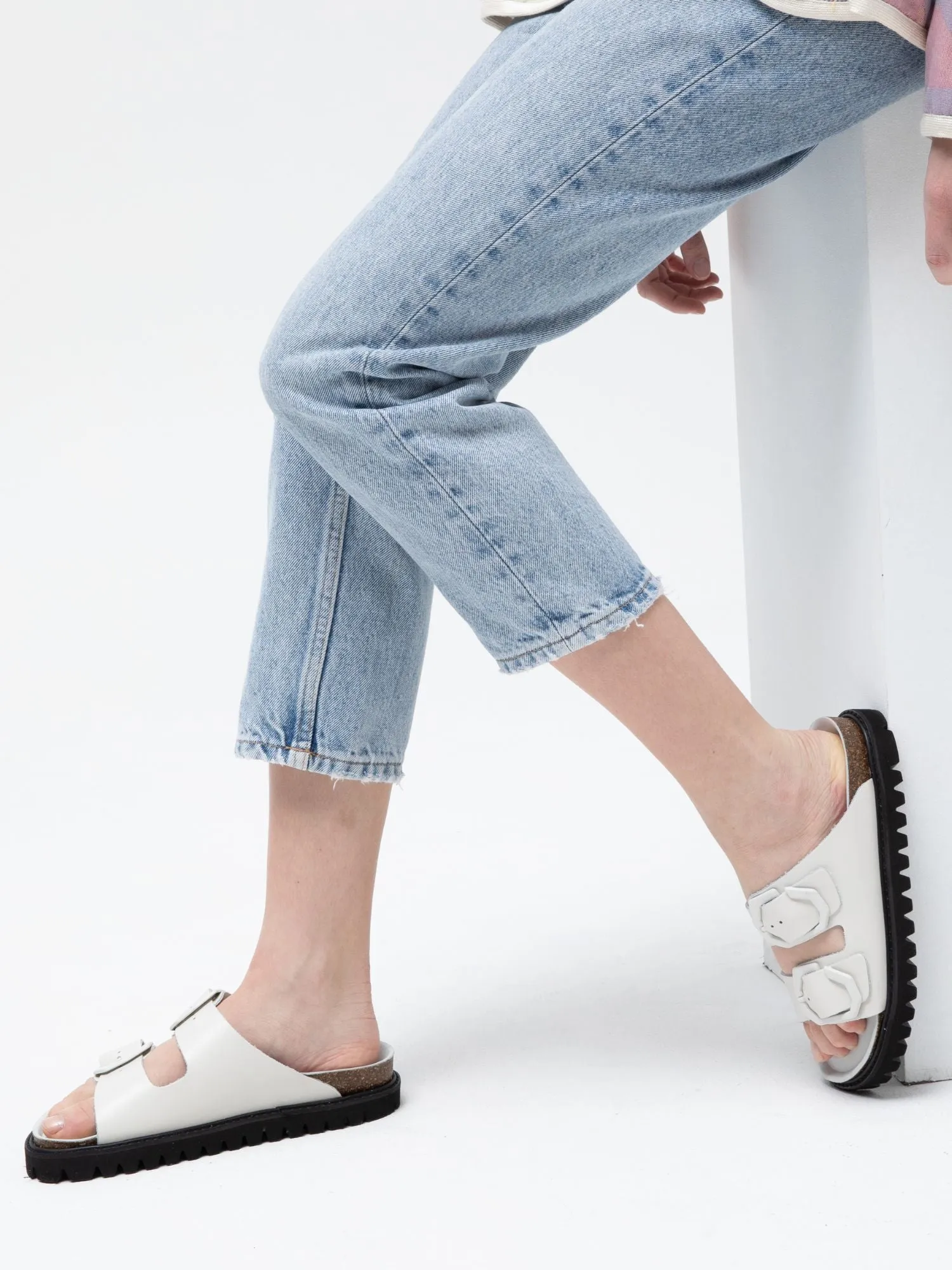 GALIA LEATHER OFF WHITE sold by Genuins product image thumbnail 4