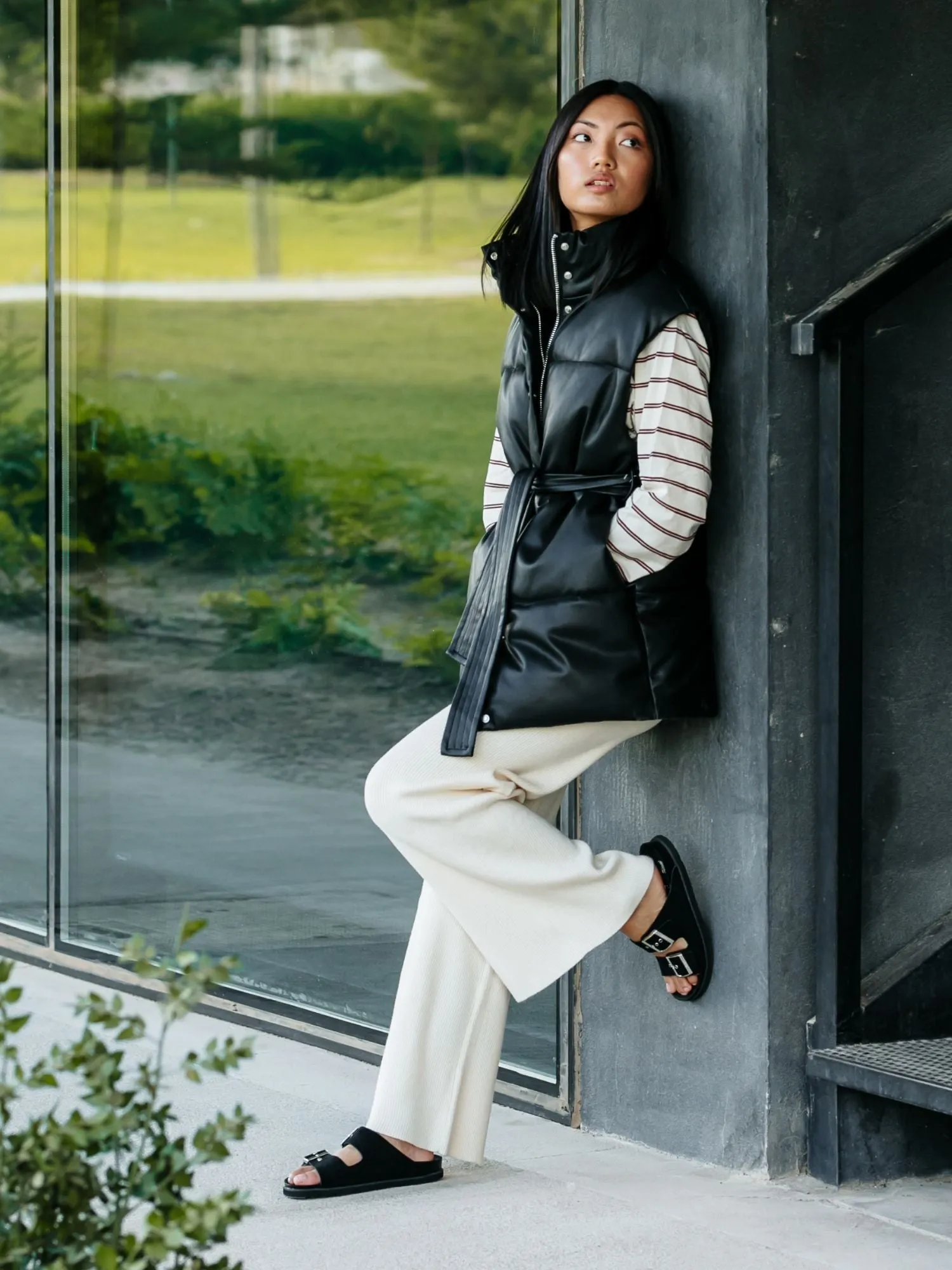 HAWAII LEATHER BLACK sold by Genuins product image thumbnail 3