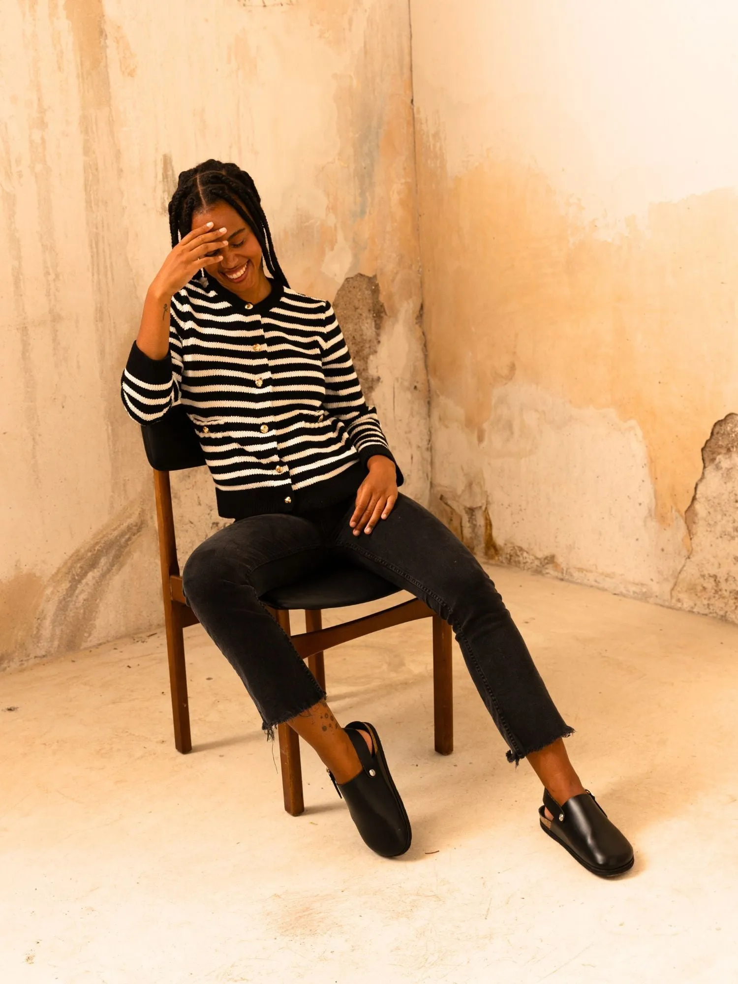 NIOWA VEGAN BLACK sold by Genuins product image thumbnail 5