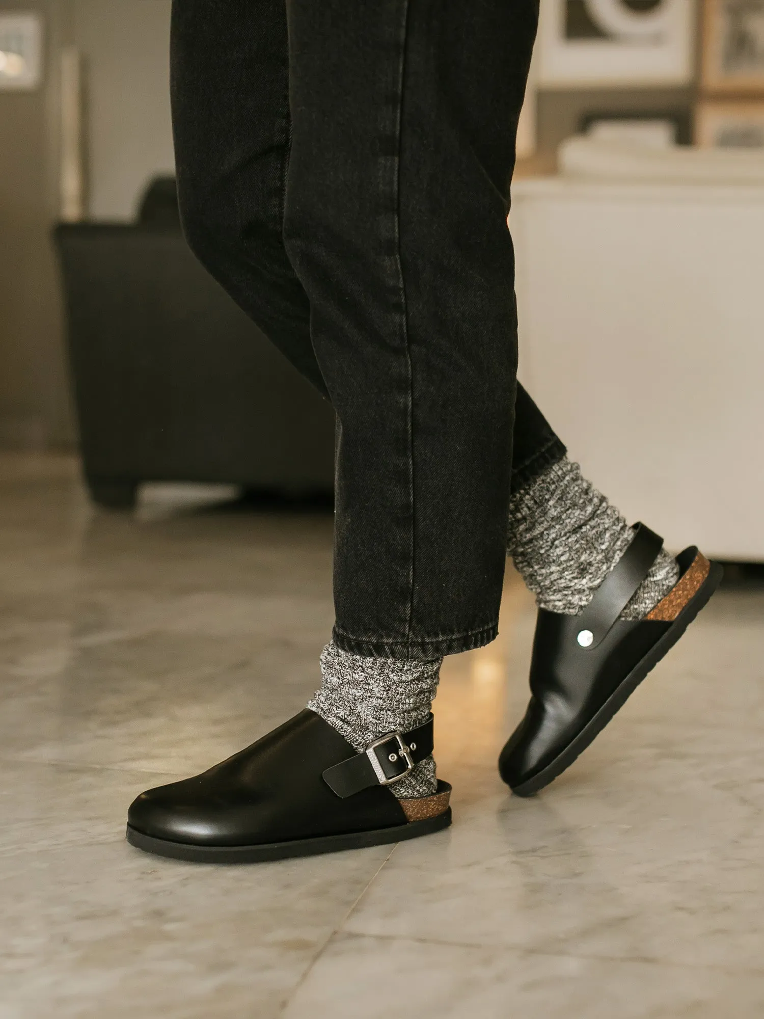 NIOWA VEGAN BLACK sold by Genuins product image thumbnail 2