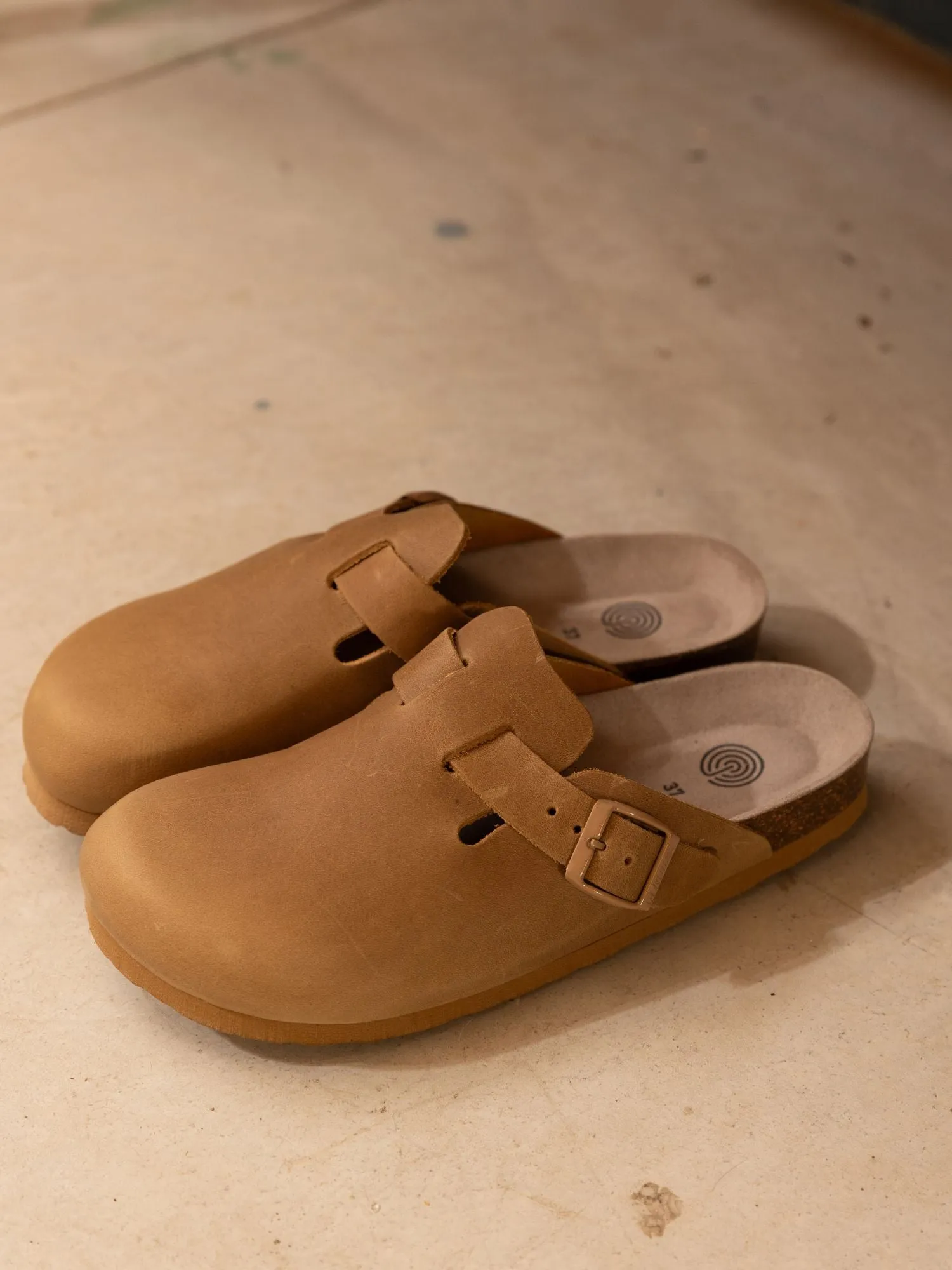 RIVA OILED LEATHER CLAY UNISEX sold by Genuins product image thumbnail 4