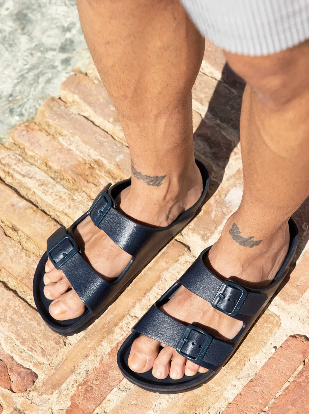 HAWAII H2O NAVY sold by Genuins