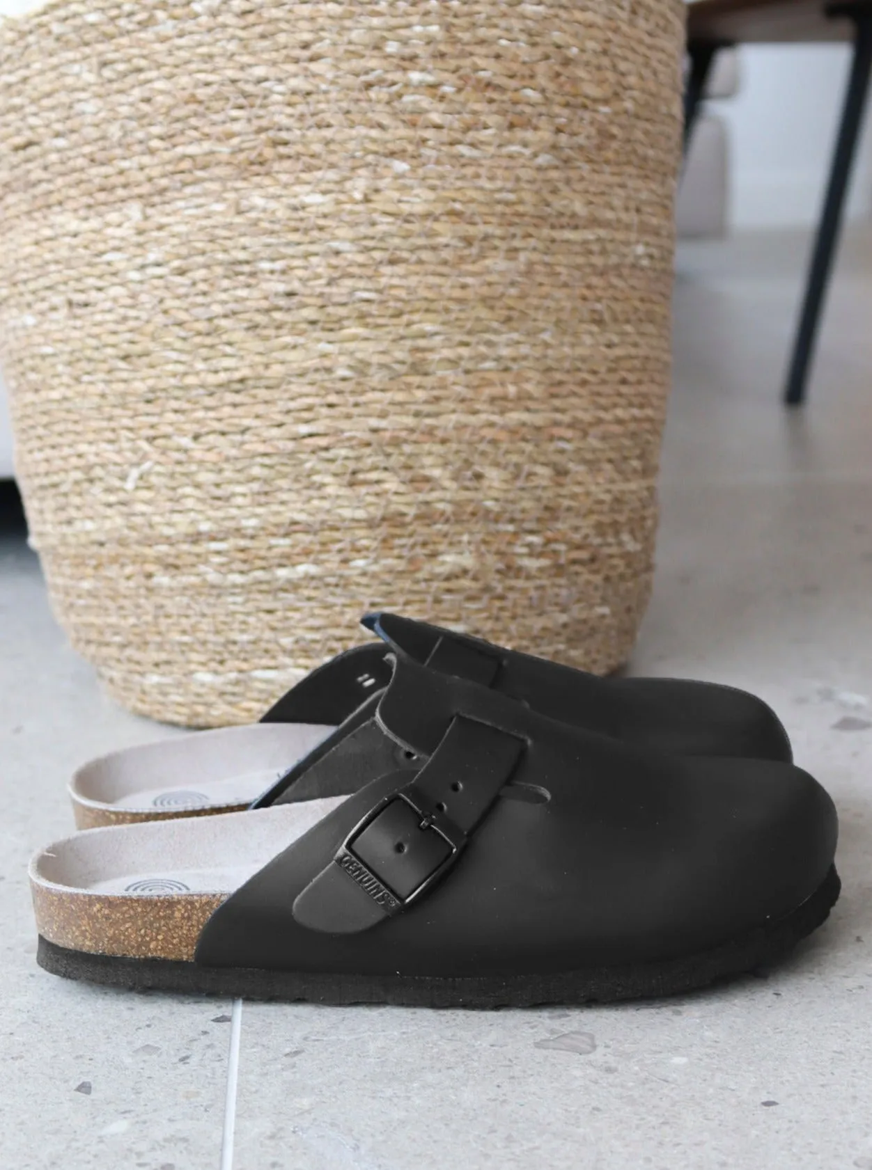 RIVA APURE BLACK UNISEX sold by Genuins