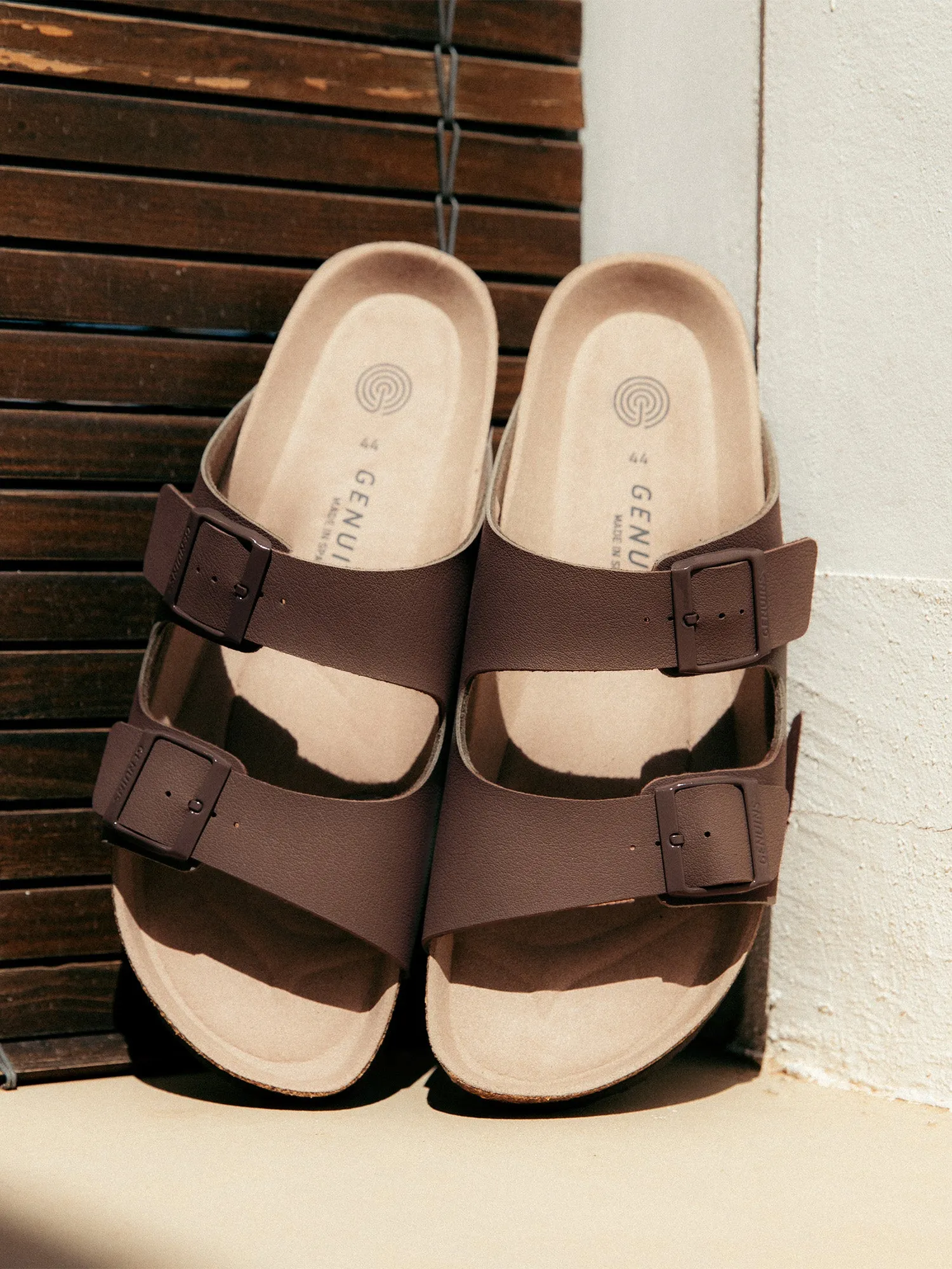 HAWAII VEGAN DARK BROWN UNISEX sold by Genuins