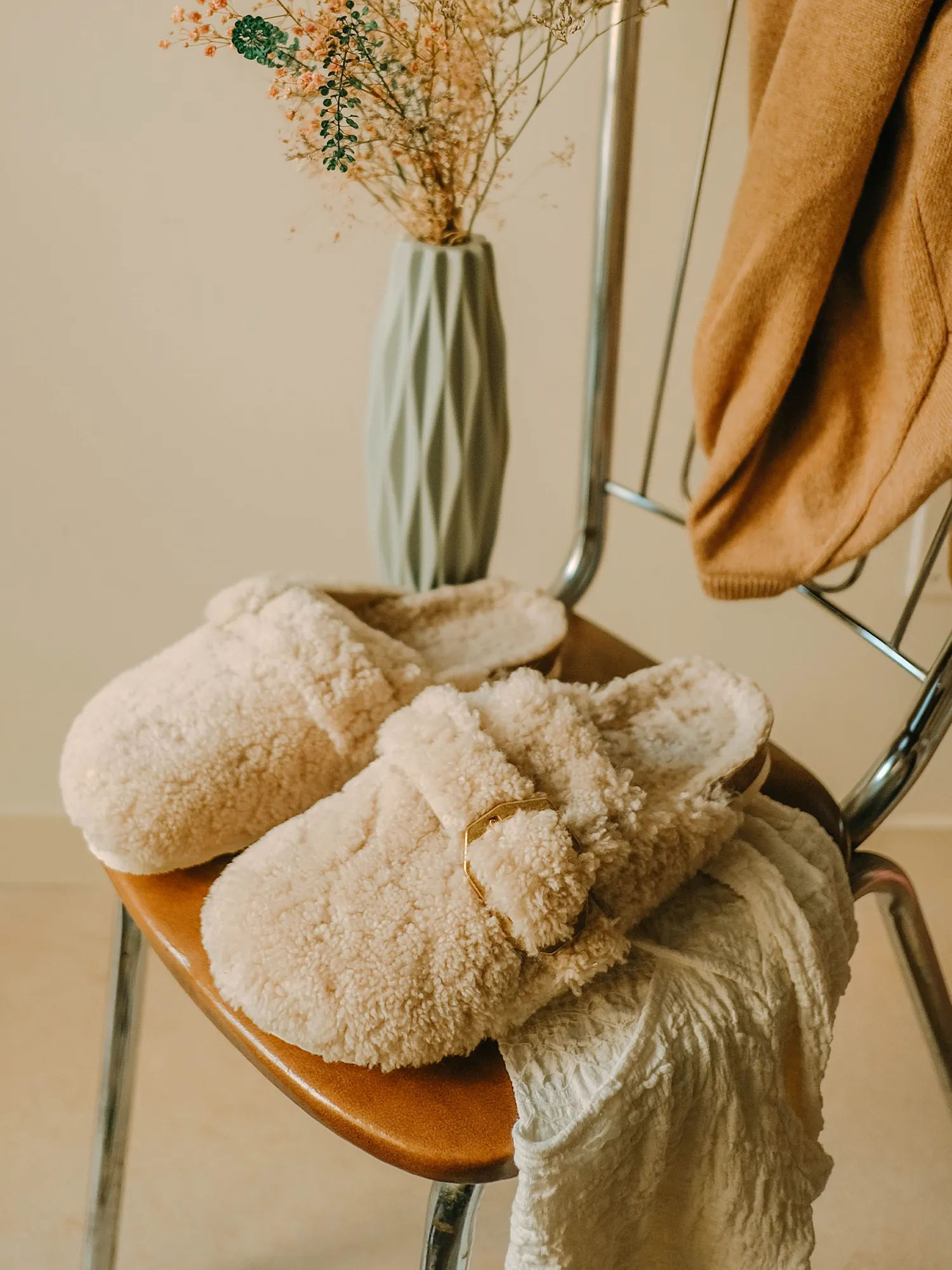 GRISEL SHEEPSKIN WHITE sold by Genuins product image thumbnail 2